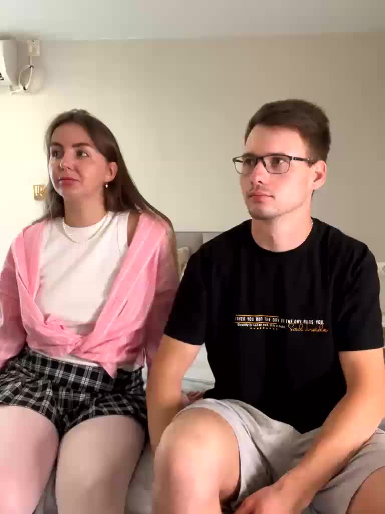 PashaAndMila Live Sex December 17, 2025