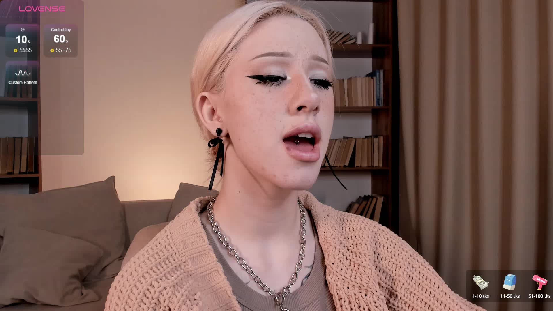 Necucubi Live Sex December 17, 2025