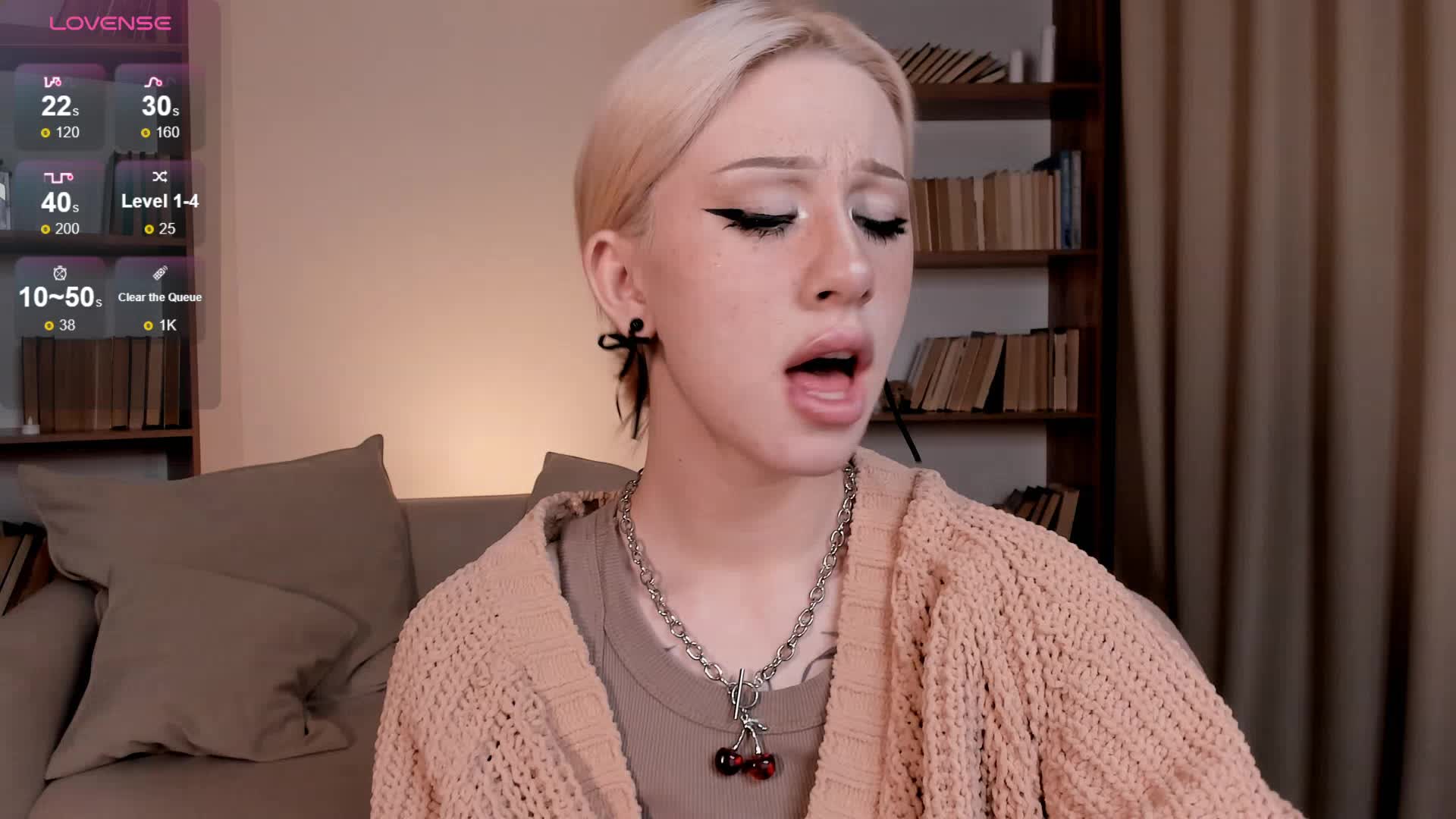 Necucubi Live Sex December 17, 2025