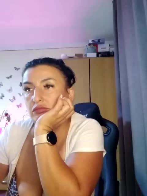 Hotangel75 Live Sex December 14, 2025