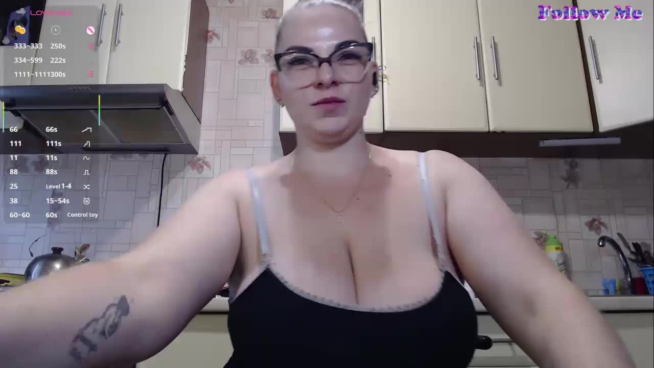 CarolinaDiamond33 Live Sex December 13, 2025