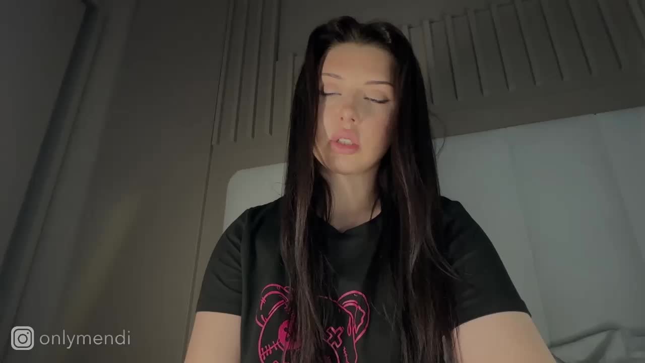 MENNDI Live Sex December 18, 2025