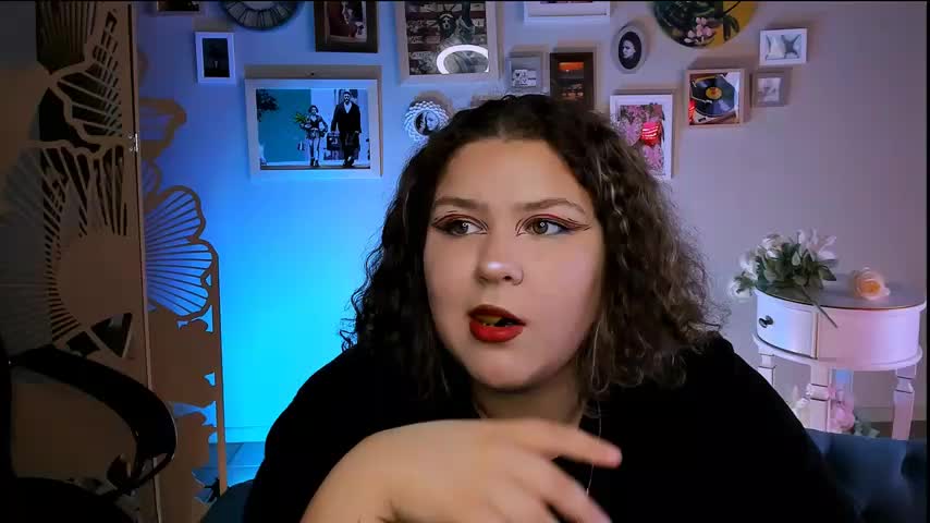 FlorenceAnderson Live Sex December 14, 2025