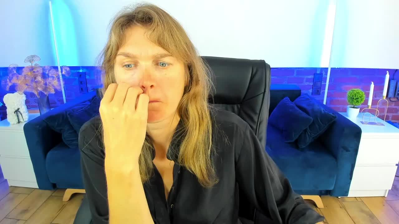 Annabel-xxx Live Sex December 14, 2025