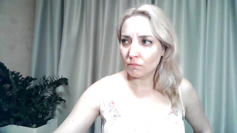 mariska-kiska Live Sex December 18, 2025