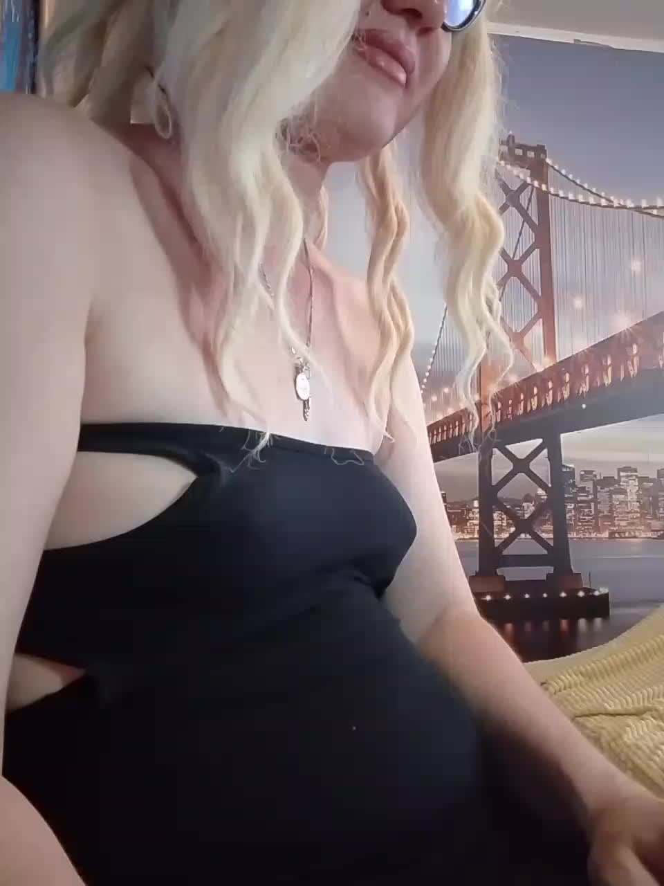 MoniKkkkkkkkkk Live Sex December 14, 2025