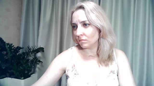 mariska-kiska Live Sex December 18, 2025