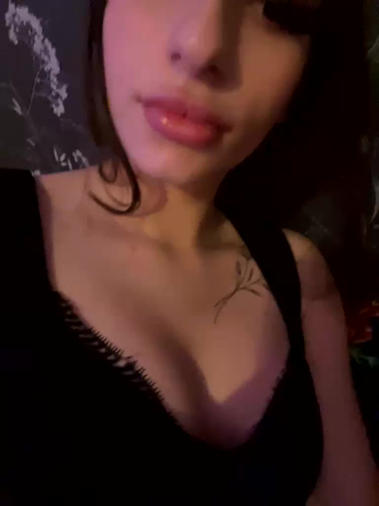 miiiia Live Sex December 13, 2025