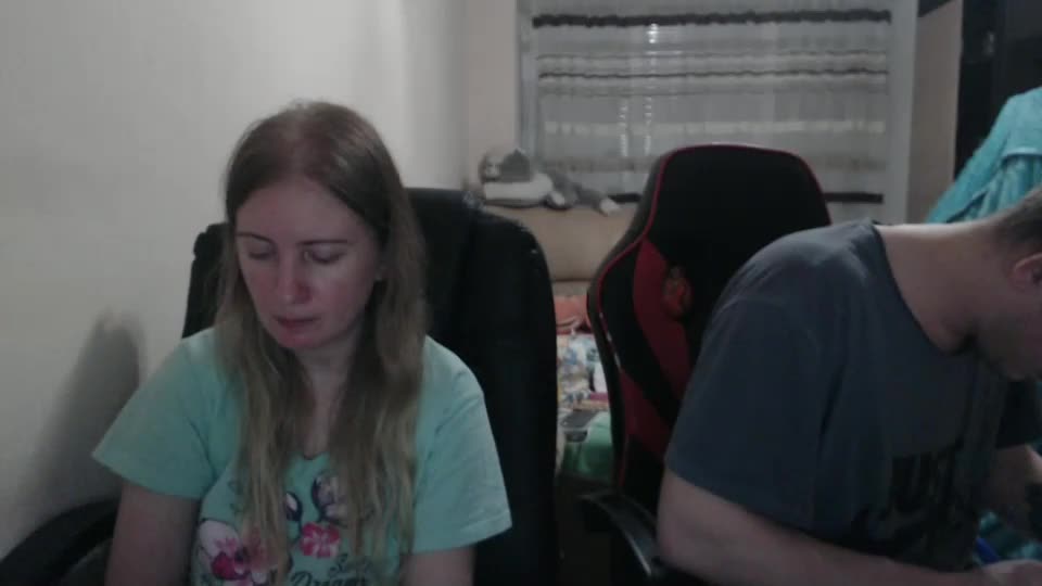 jenisandpeter Live Sex December 15, 2025