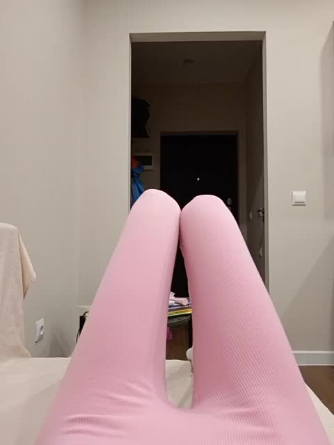 klubnichkka Live Sex December 14, 2025