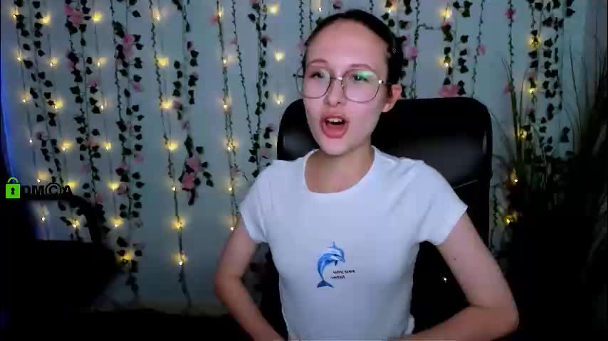 mona_cloud Live Sex December 14, 2025