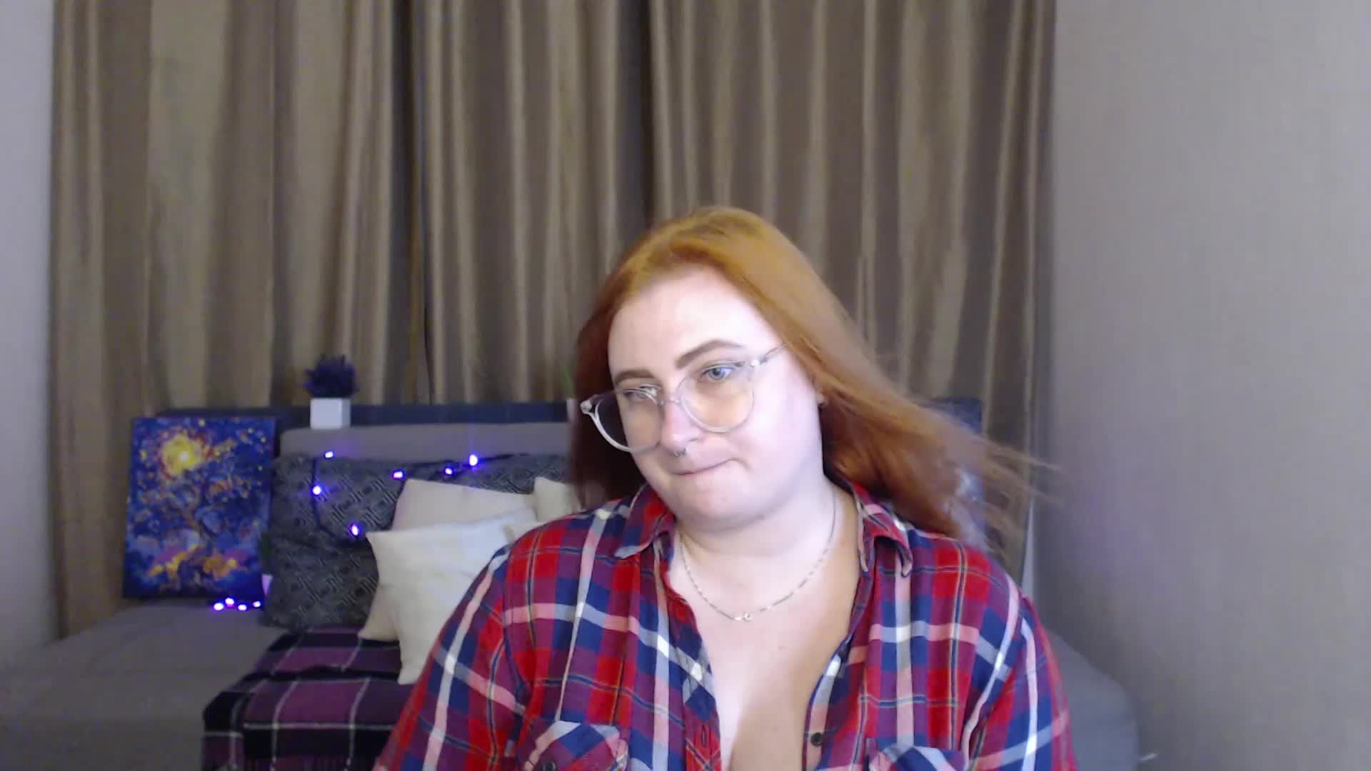 Aliciaredluv Live Sex December 17, 2025