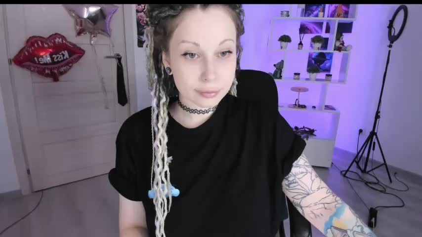 HoneySallyMoore Live Sex December 13, 2025