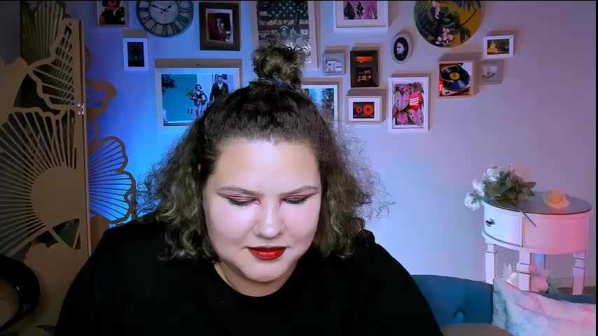 FlorenceAnderson Live Sex December 14, 2025