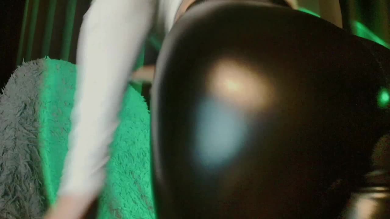 Anya-tochka Live Sex December 13, 2025