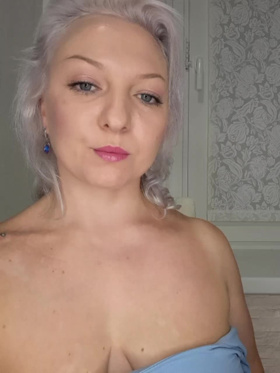 Anesteishen Live Sex December 18, 2025