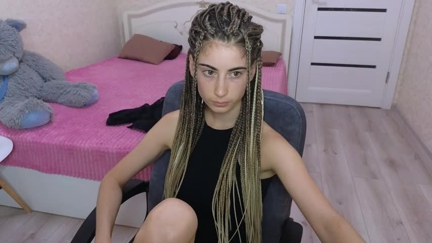 LittleFreya9 Live Sex December 13, 2025