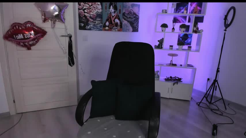 HoneySallyMoore Live Sex December 13, 2025