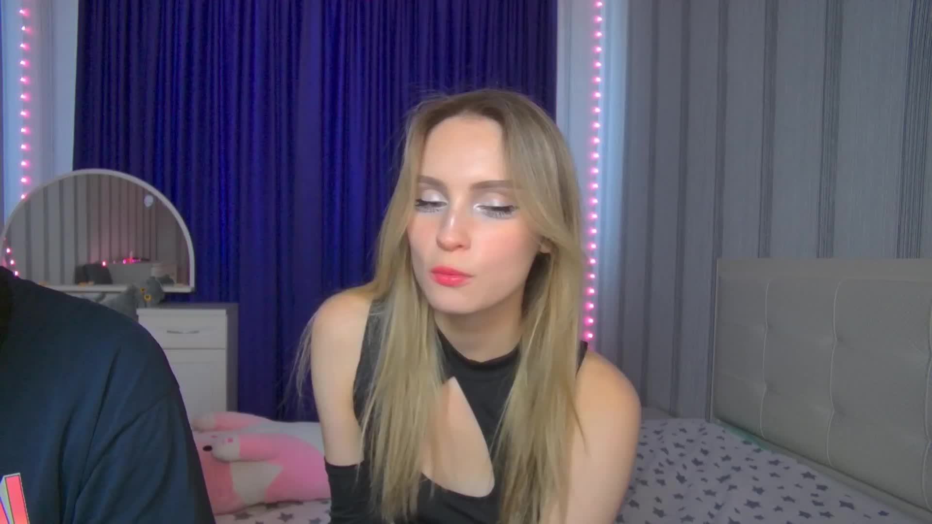 AmyAmy Live Sex December 13, 2025