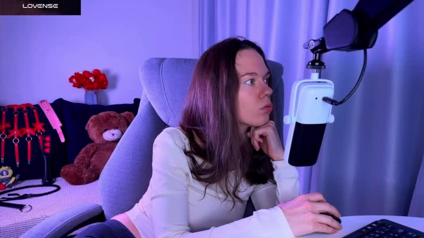 SharkyBaby Live Sex December 13, 2025