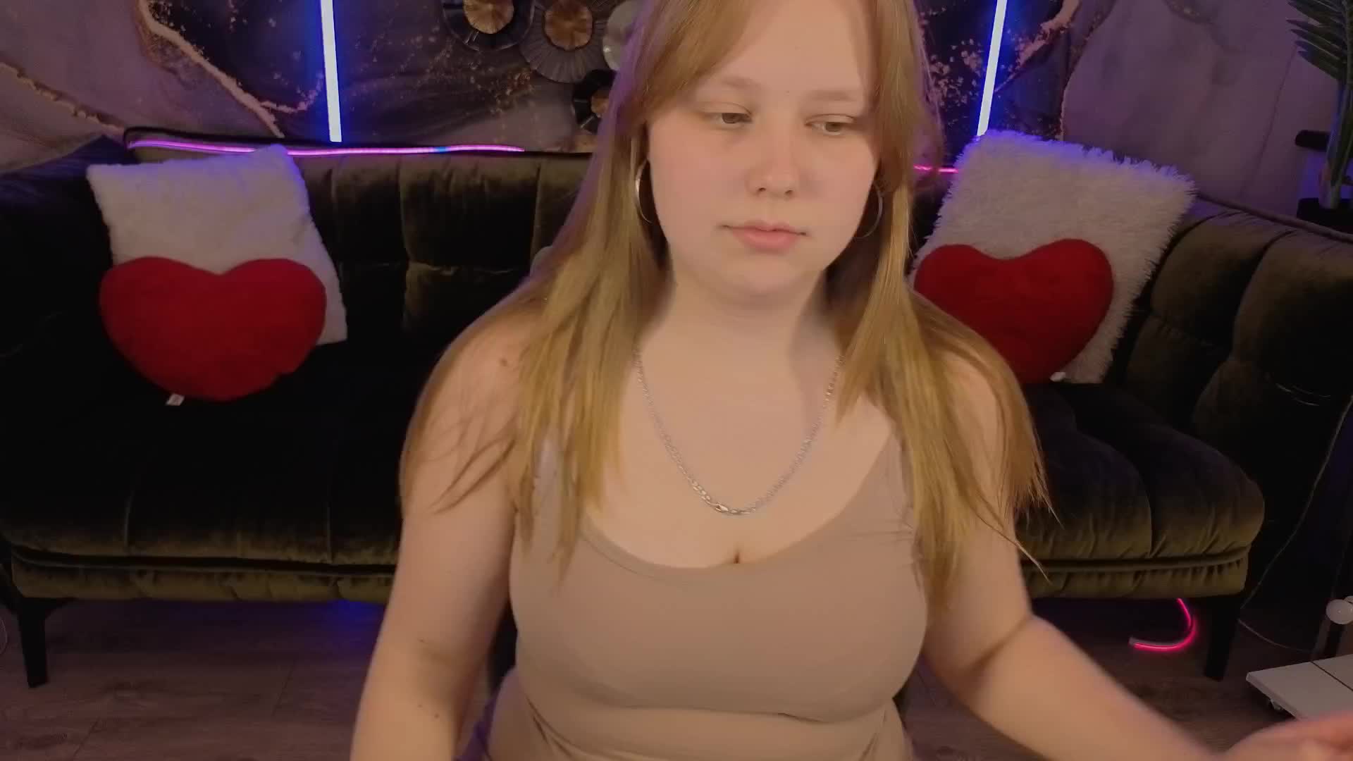 CrystallPaws Live Sex December 14, 2025