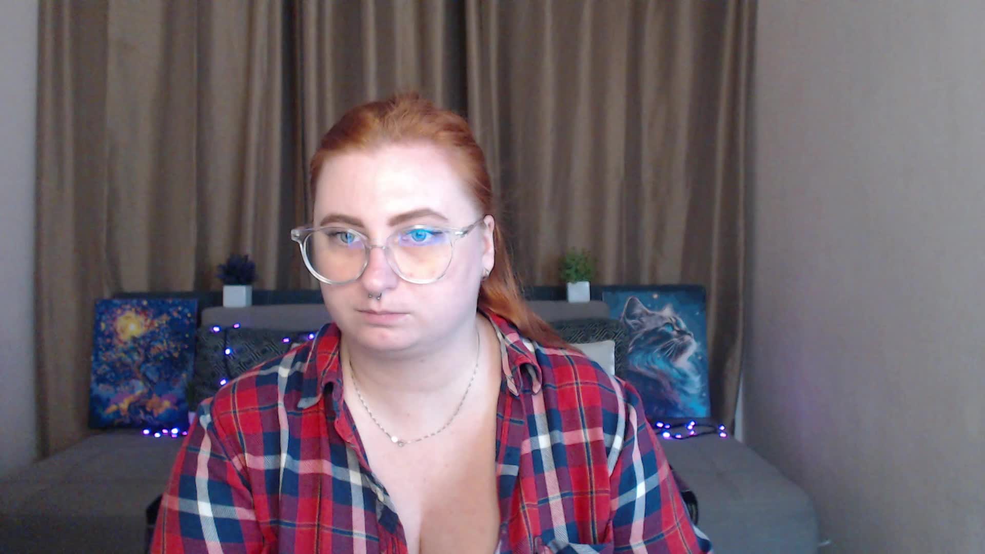 Aliciaredluv Live Sex December 17, 2025