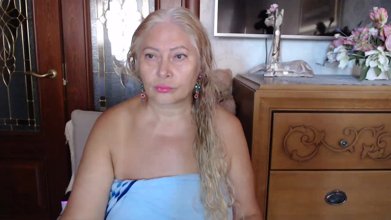 MonaMonako Live Sex December 13, 2025