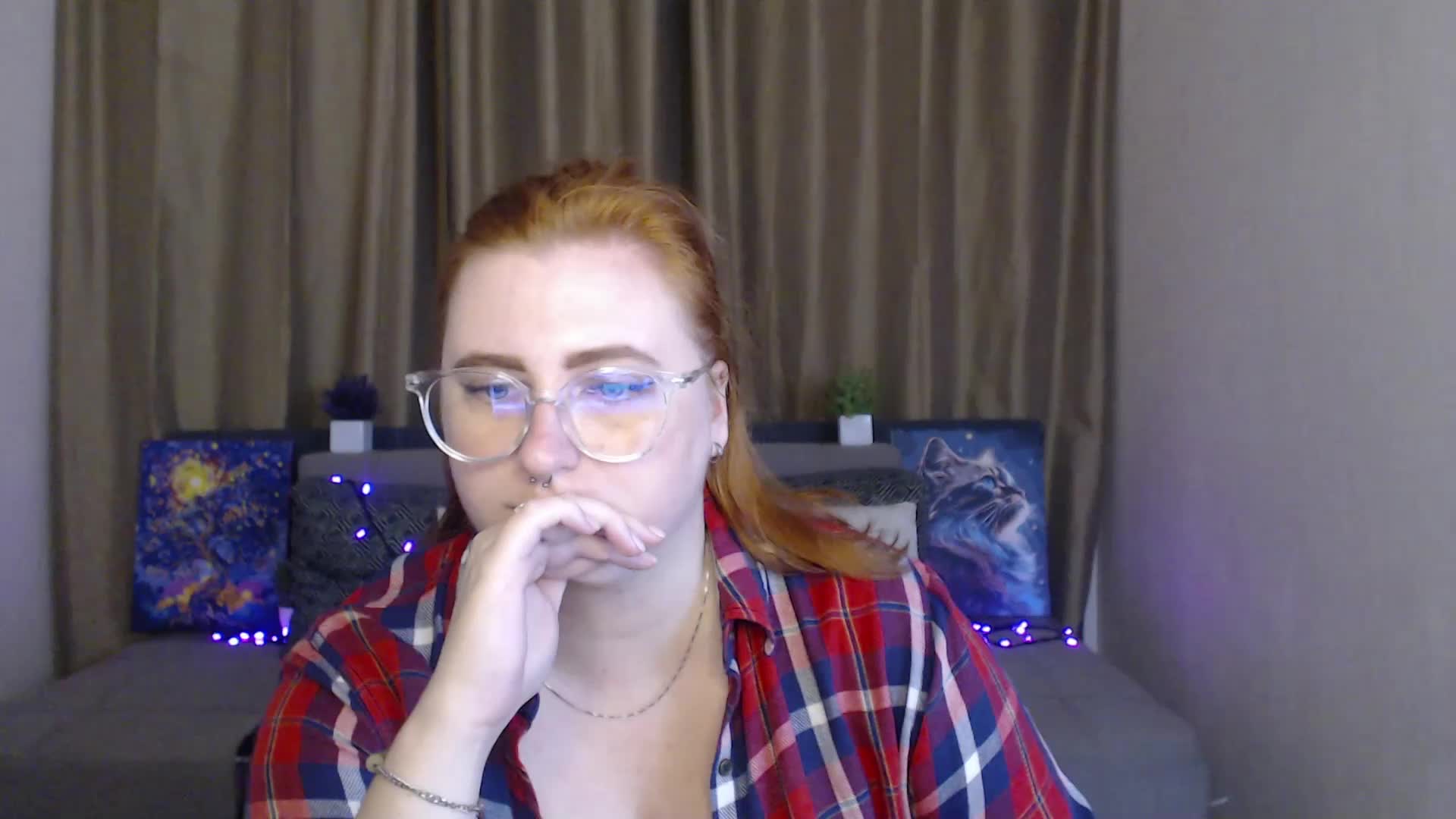 Aliciaredluv Live Sex December 17, 2025