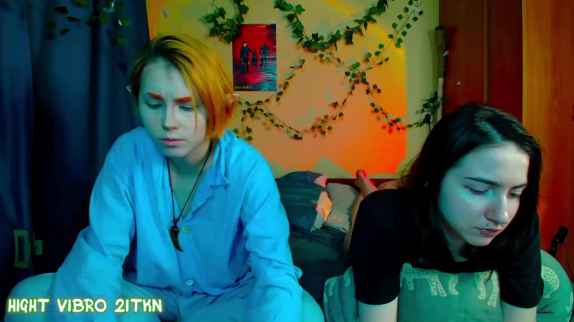 Tricky_Kitsune Live Sex December 17, 2025