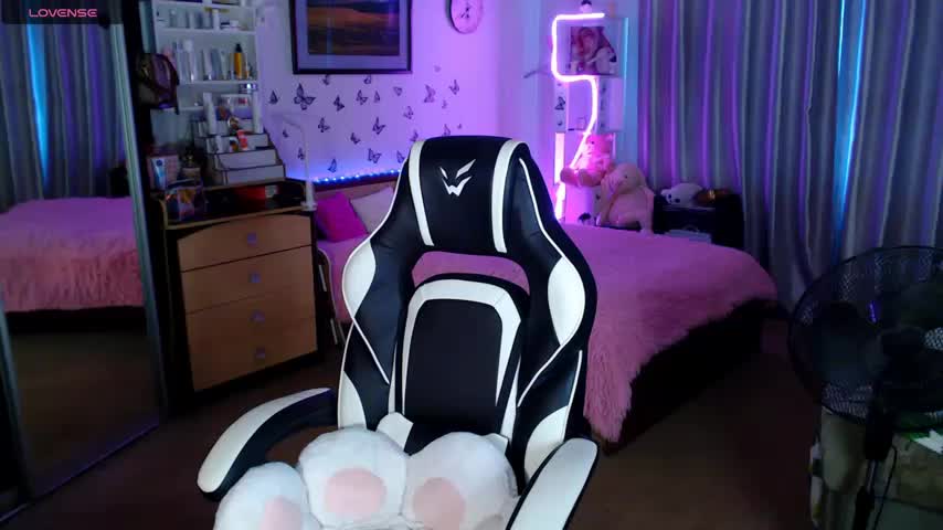 Sidney_blush Live Sex December 14, 2025