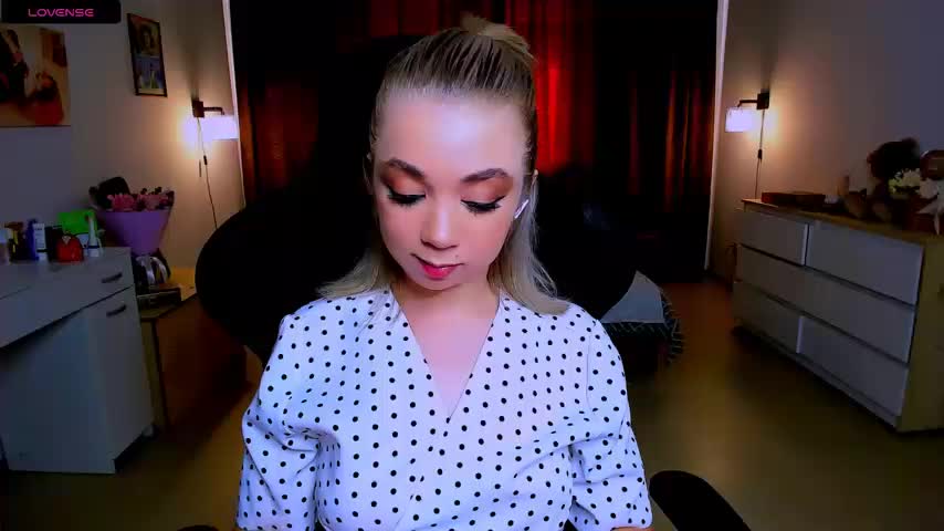 littleSiyfairy Live Sex December 13, 2025