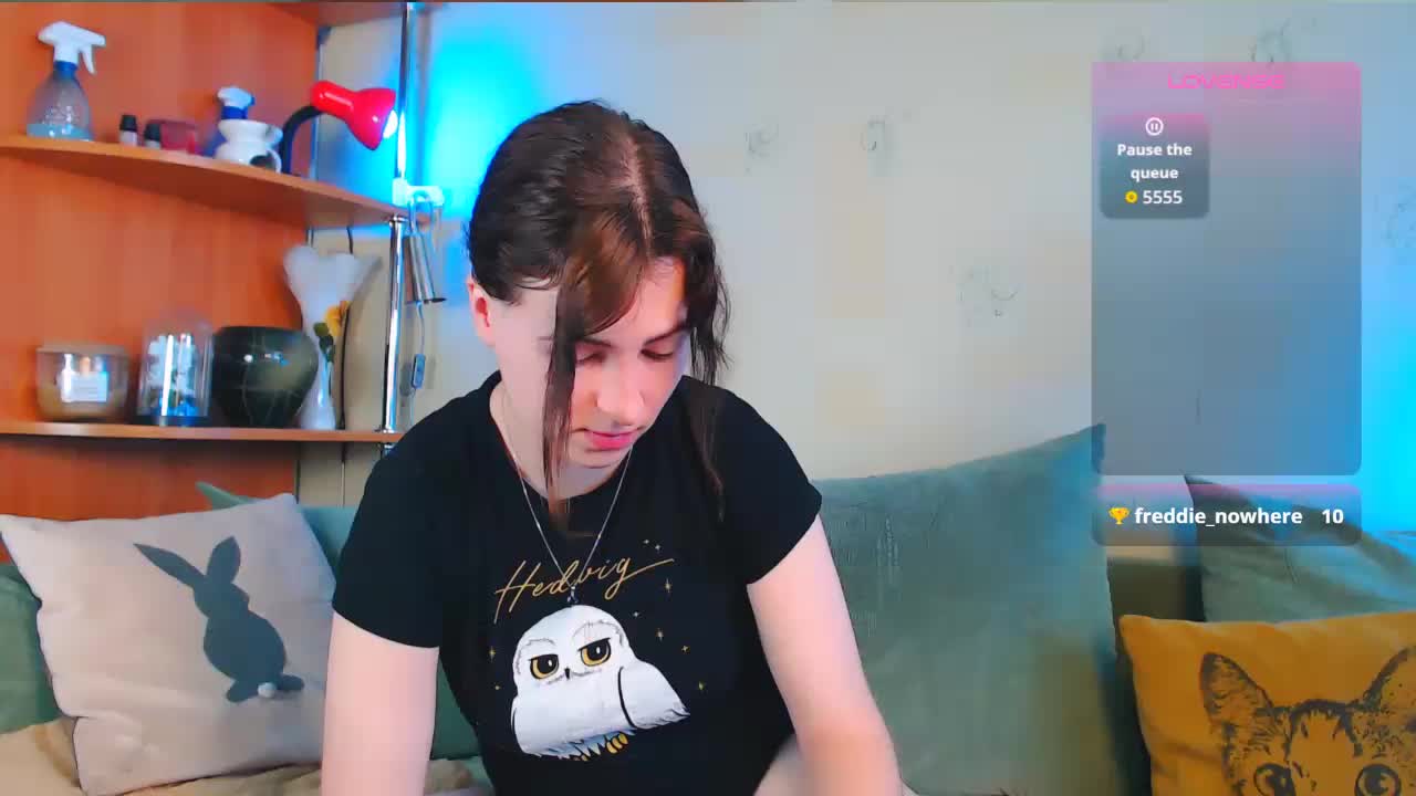 Caroline1995 Live Sex December 17, 2025