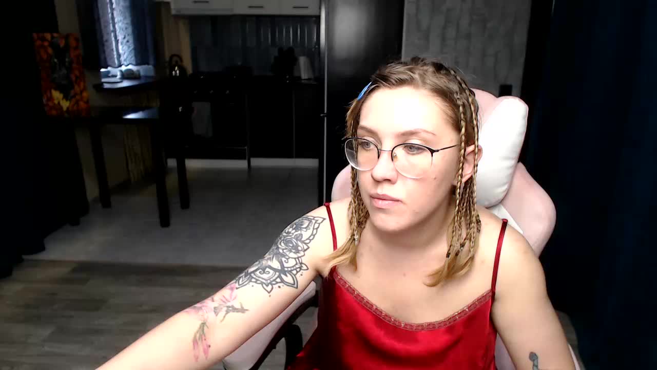 Regimasmile Live Sex December 13, 2025