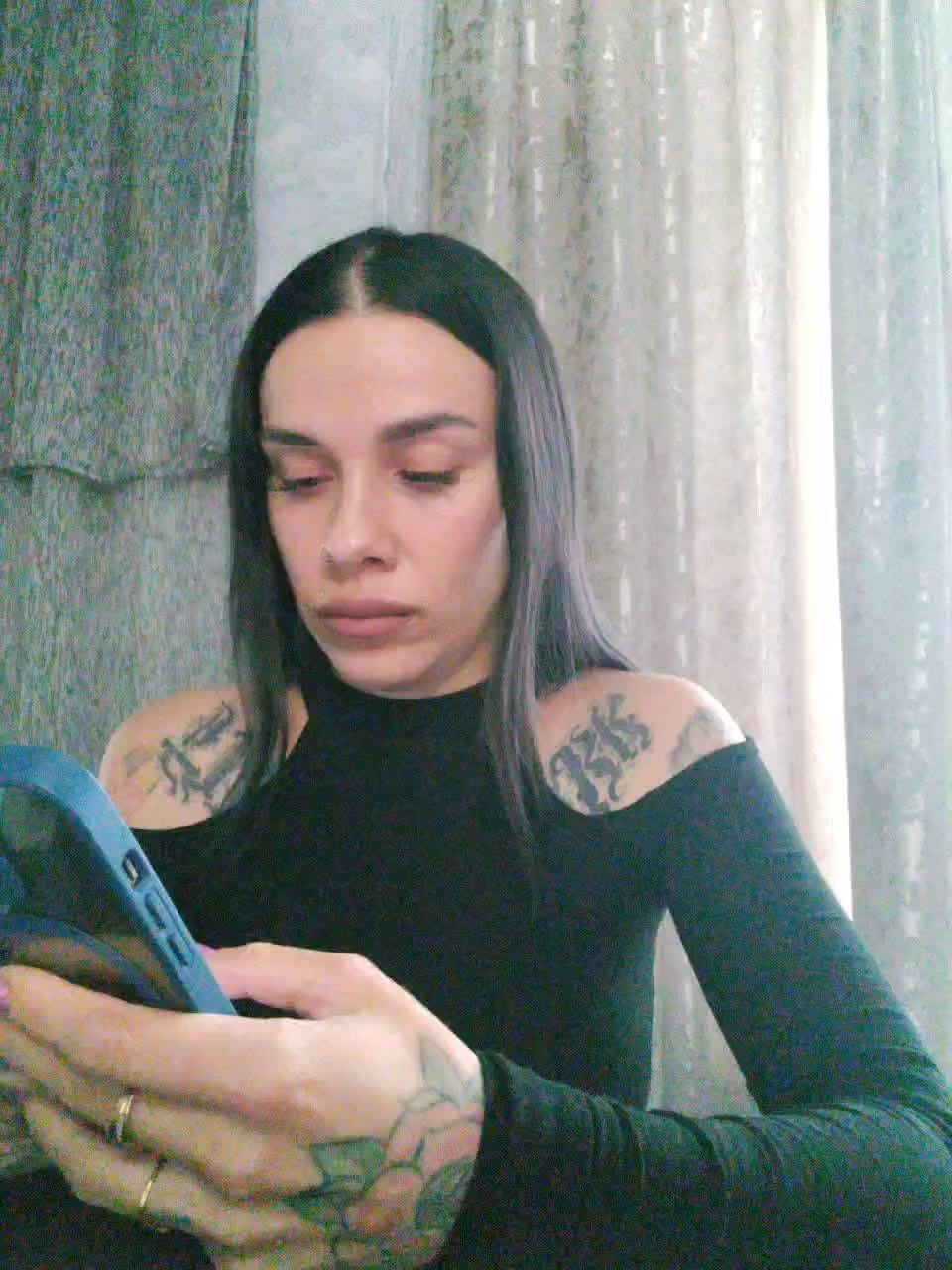 deva_maria Live Sex December 17, 2025