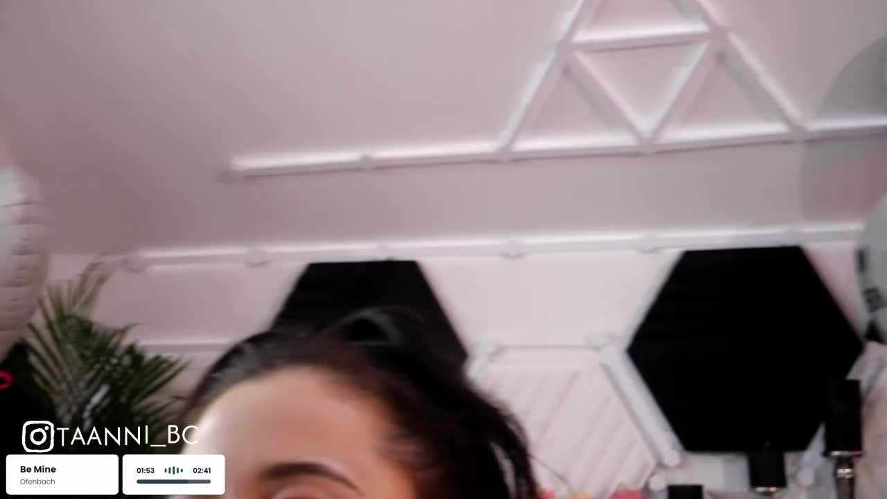 Taanni Live Sex December 14, 2025