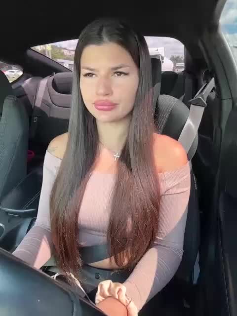 -MaybeBaby- Live Sex December 18, 2025