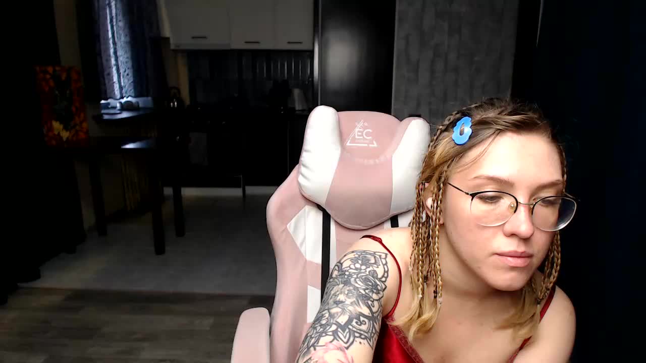 Regimasmile Live Sex December 13, 2025