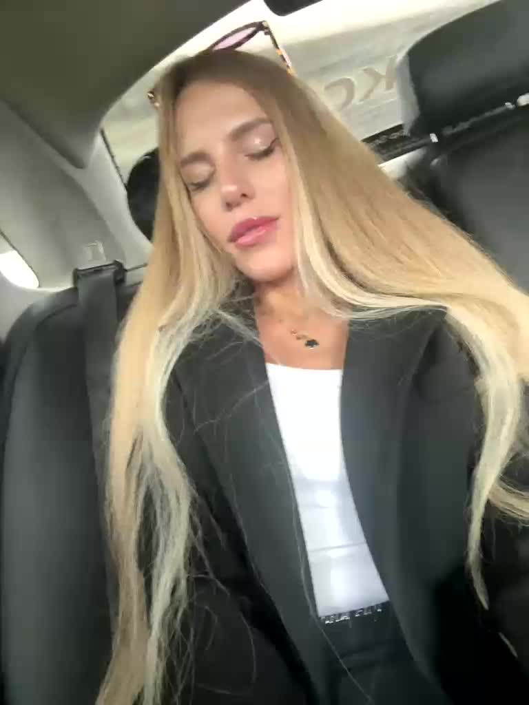 ALVUWKA Live Sex December 14, 2025