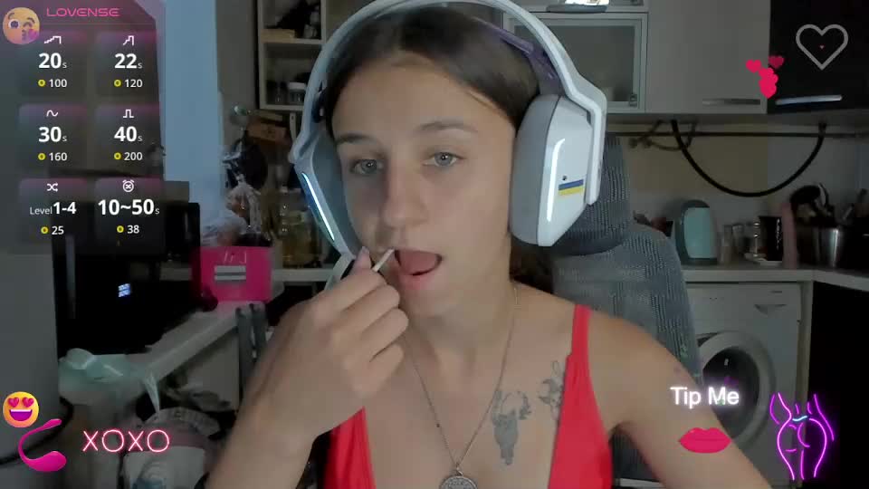 _nika_kik Live Sex December 14, 2025