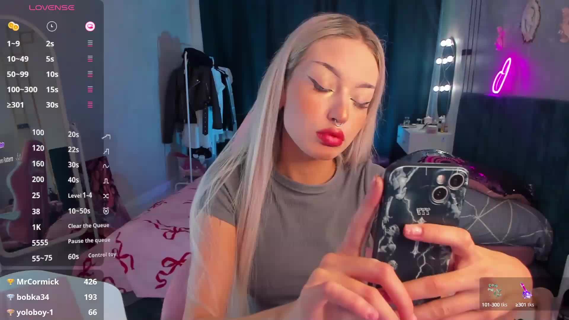 WhiteMinti Live Sex December 13, 2025