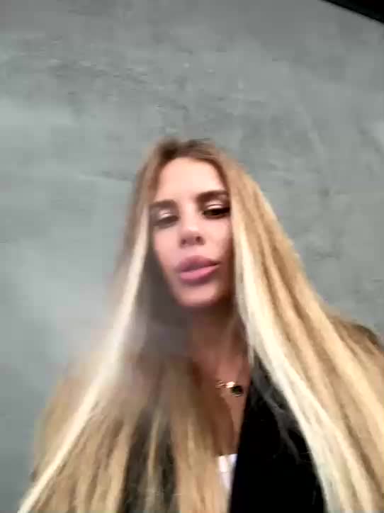 ALVUWKA Live Sex December 14, 2025