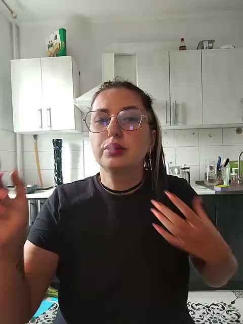 MonicaMilf Live Sex December 14, 2025