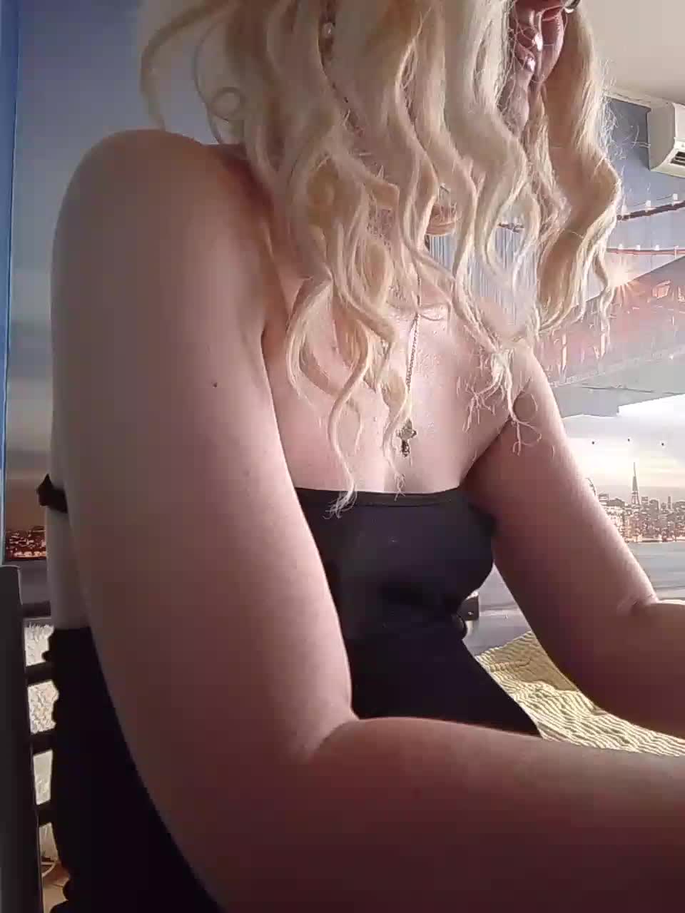 MoniKkkkkkkkkk Live Sex December 13, 2025