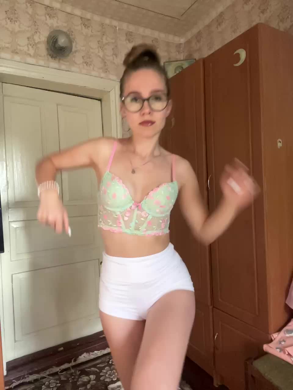 Milana22a Live Sex December 13, 2025