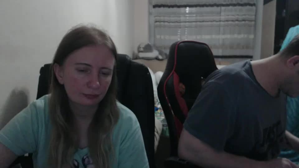 jenisandpeter Live Sex December 19, 2025