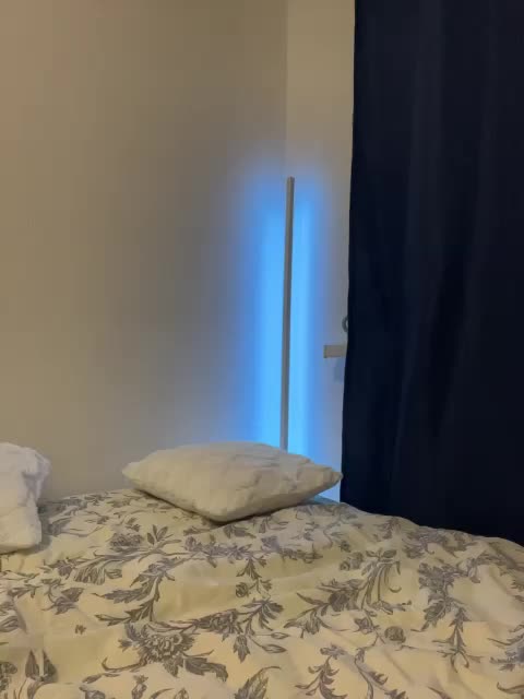 KristinaBounty Live Sex December 17, 2025