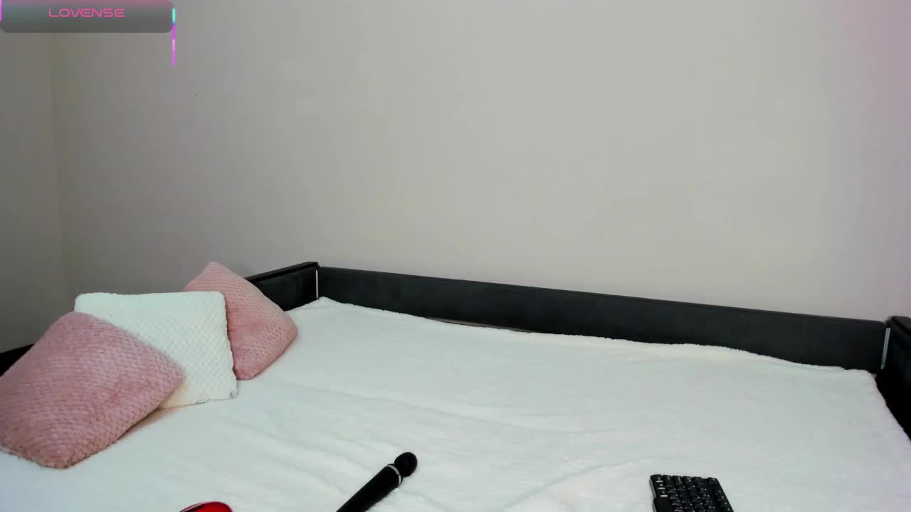 Sakura- Live Sex December 13, 2025