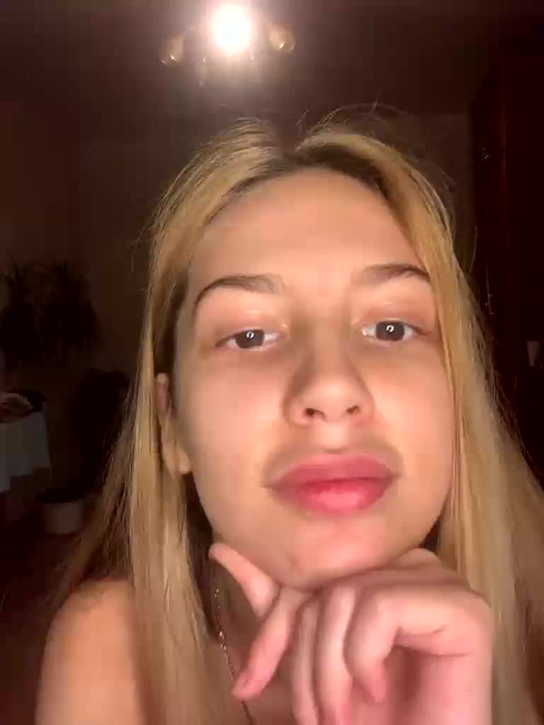 Malvinka2229 Live Sex December 13, 2025