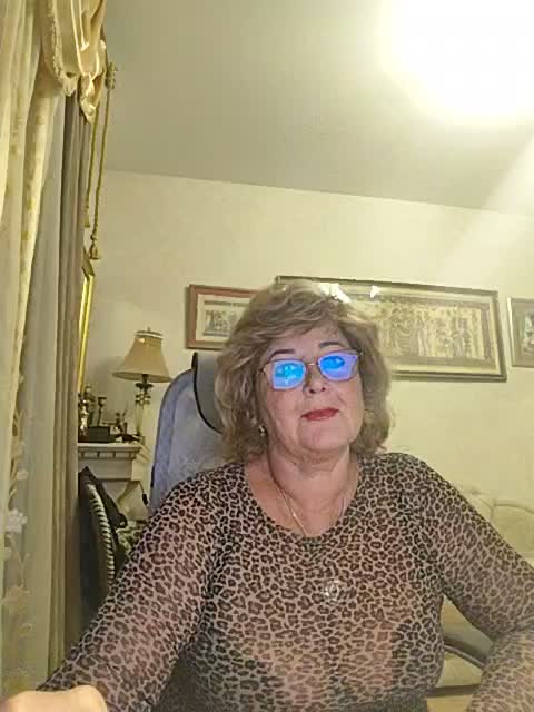 KarinkaSweet Live Sex December 14, 2025
