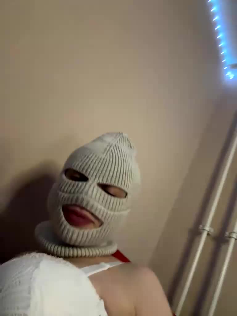 Bitttccchhh Live Sex December 14, 2025